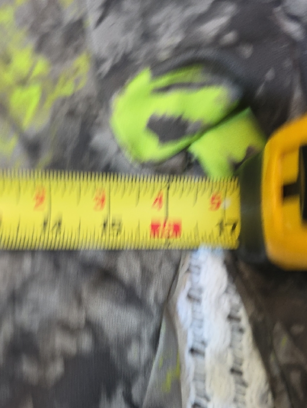 Under Armour Neon Yellow & Gray Camo Hoodie - Picture 5 of 6